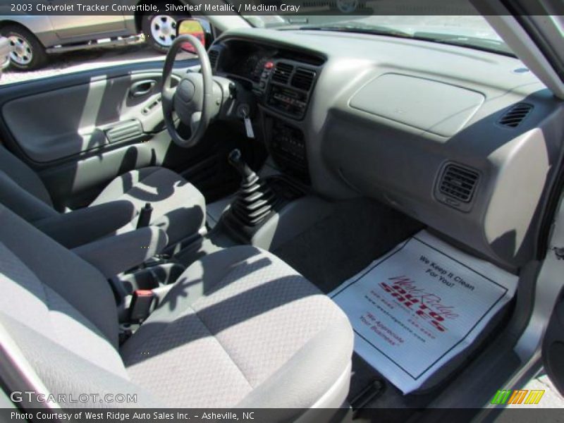 Silverleaf Metallic / Medium Gray 2003 Chevrolet Tracker Convertible