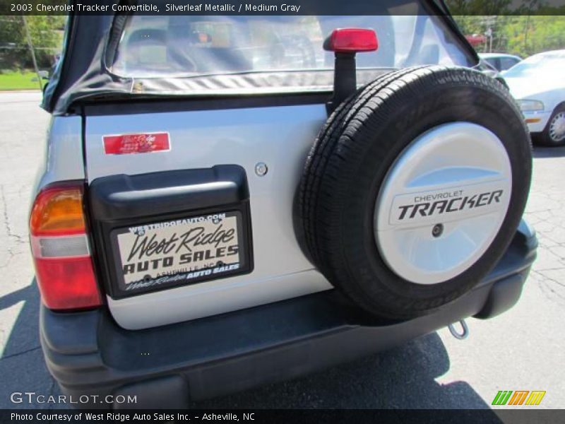 Silverleaf Metallic / Medium Gray 2003 Chevrolet Tracker Convertible
