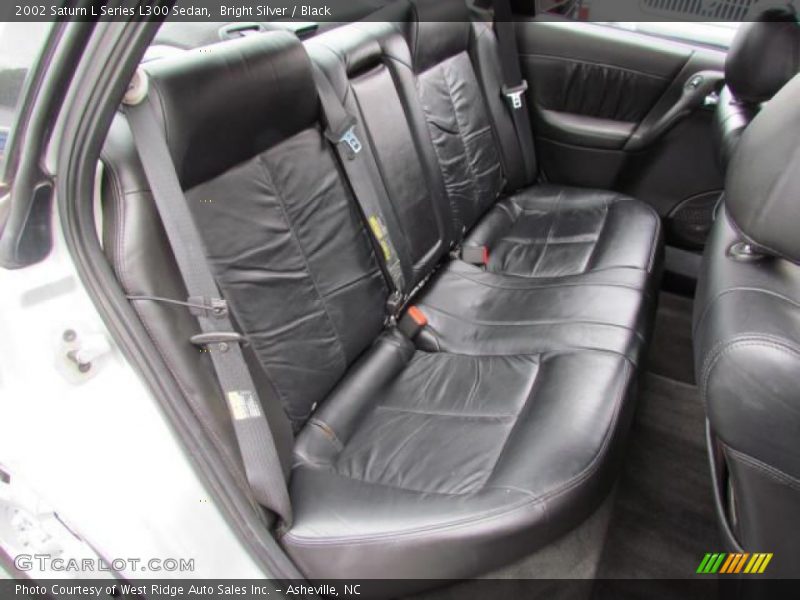  2002 L Series L300 Sedan Black Interior