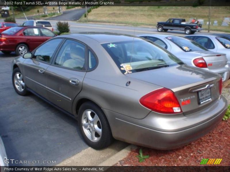 Arizona Beige Metallic / Medium Graphite 2002 Ford Taurus SES