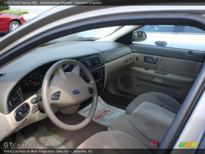 Arizona Beige Metallic / Medium Graphite 2002 Ford Taurus SES