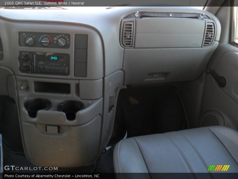 Summit White / Neutral 2003 GMC Safari SLE