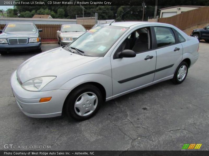 Front 3/4 View of 2001 Focus LX Sedan