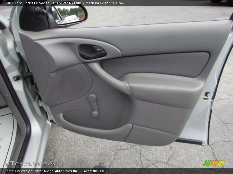 CD Silver Metallic / Medium Graphite Grey 2001 Ford Focus LX Sedan