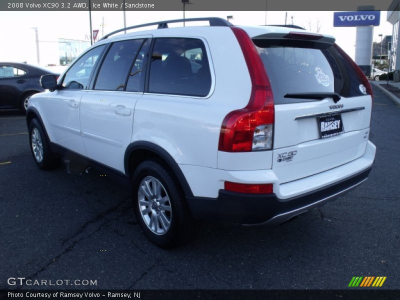 Ice White / Sandstone 2008 Volvo XC90 3.2 AWD