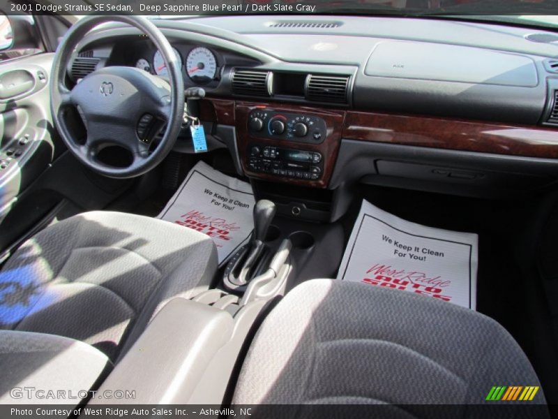 Deep Sapphire Blue Pearl / Dark Slate Gray 2001 Dodge Stratus SE Sedan