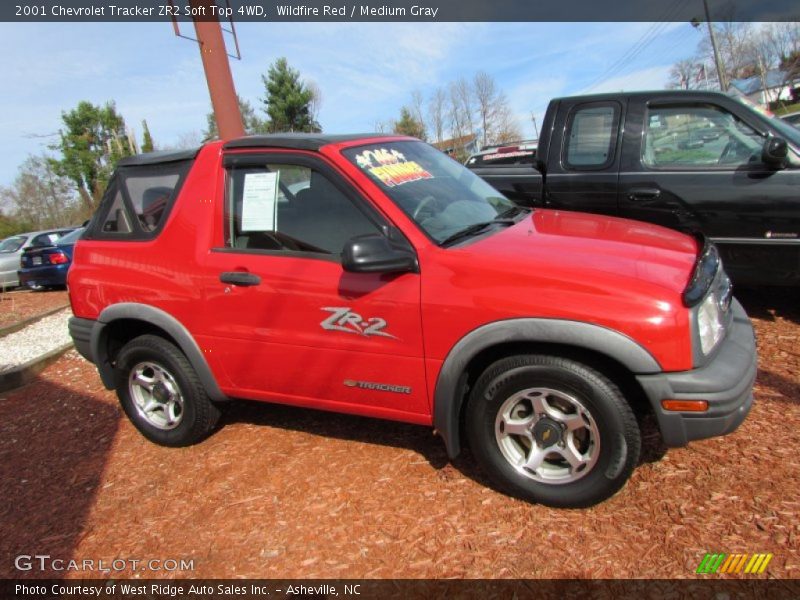 Wildfire Red / Medium Gray 2001 Chevrolet Tracker ZR2 Soft Top 4WD