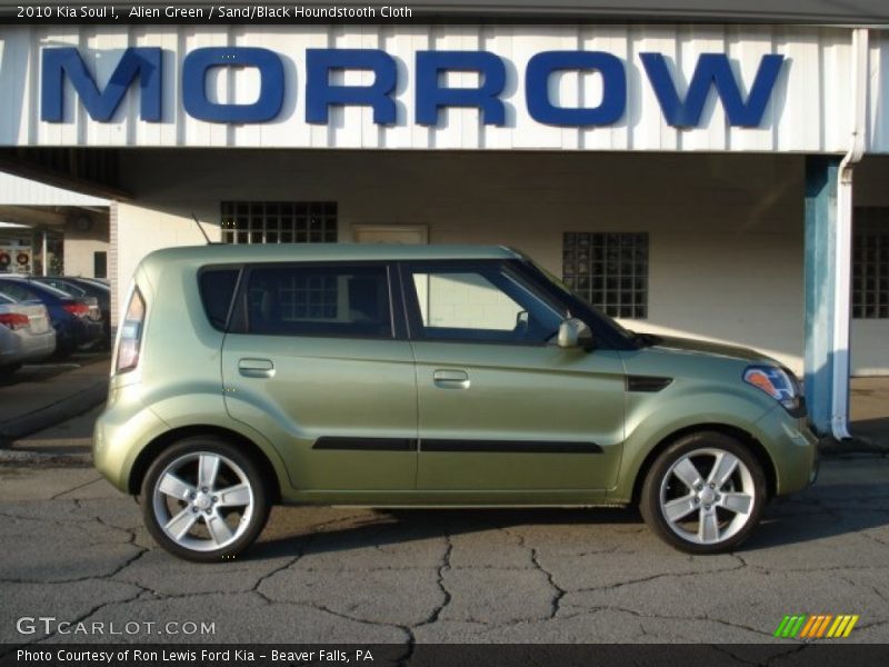 Alien Green / Sand/Black Houndstooth Cloth 2010 Kia Soul !