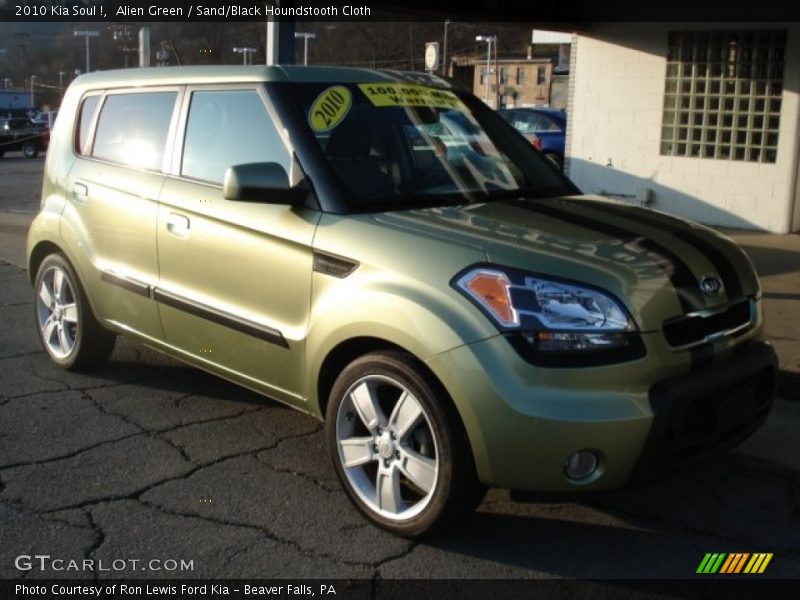 Alien Green / Sand/Black Houndstooth Cloth 2010 Kia Soul !