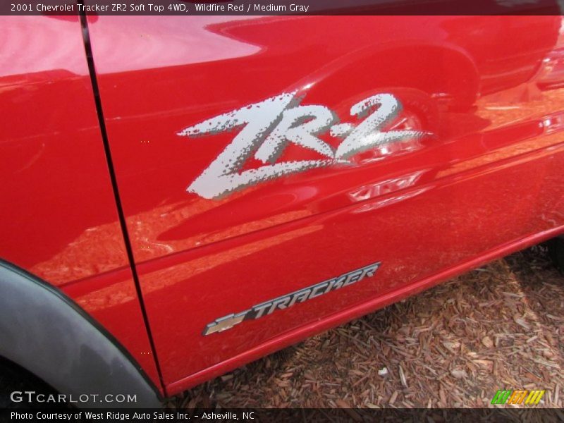 ZR-2 graphics - 2001 Chevrolet Tracker ZR2 Soft Top 4WD