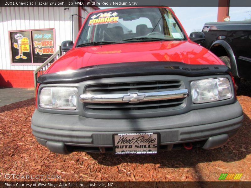 Wildfire Red / Medium Gray 2001 Chevrolet Tracker ZR2 Soft Top 4WD