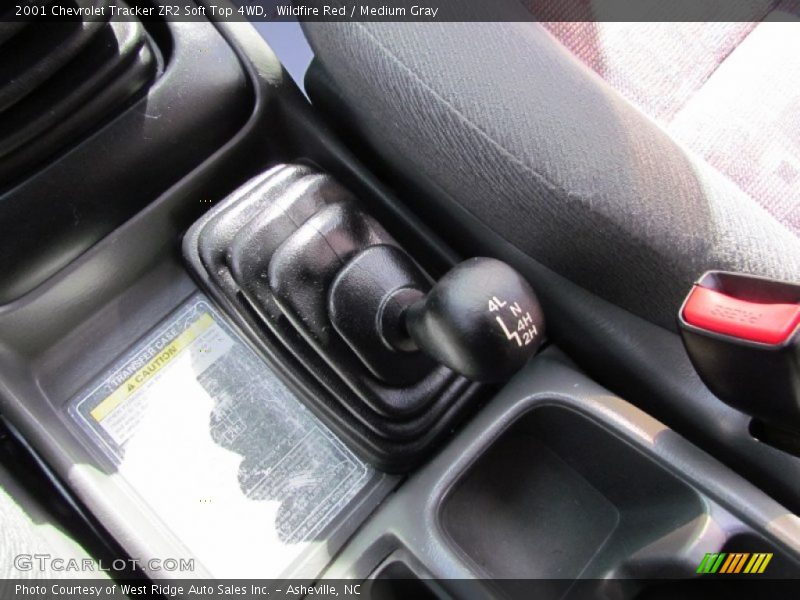 Wildfire Red / Medium Gray 2001 Chevrolet Tracker ZR2 Soft Top 4WD