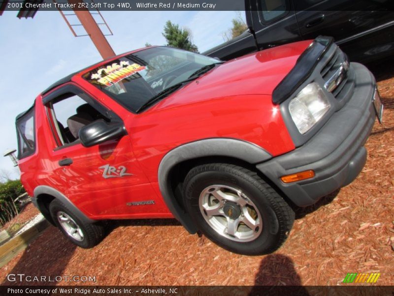 Wildfire Red / Medium Gray 2001 Chevrolet Tracker ZR2 Soft Top 4WD