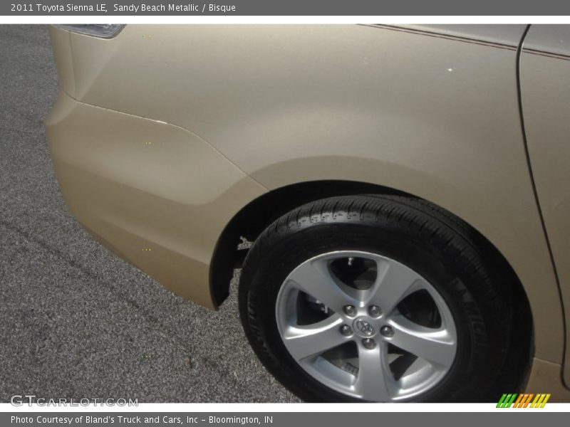 Sandy Beach Metallic / Bisque 2011 Toyota Sienna LE