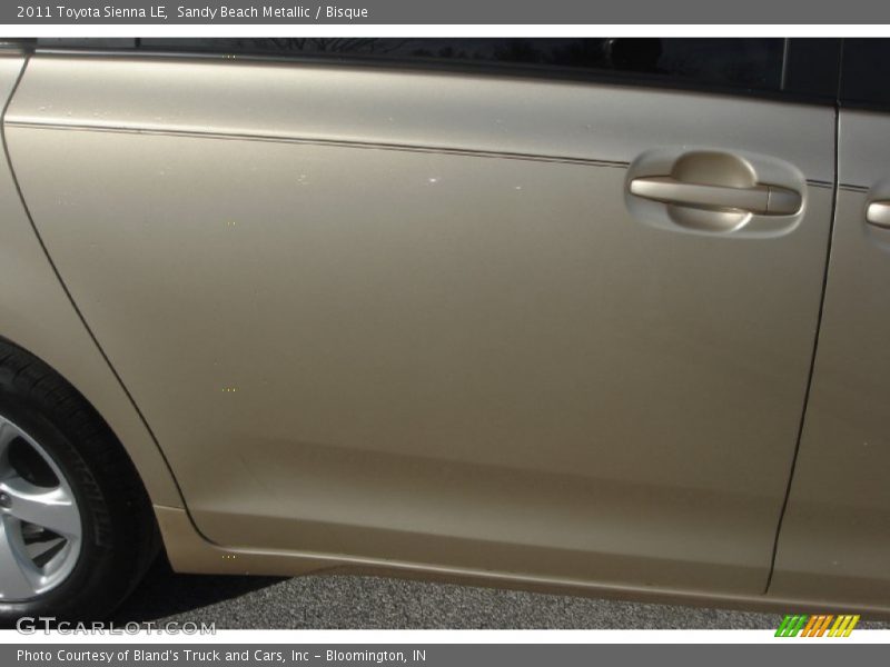 Sandy Beach Metallic / Bisque 2011 Toyota Sienna LE