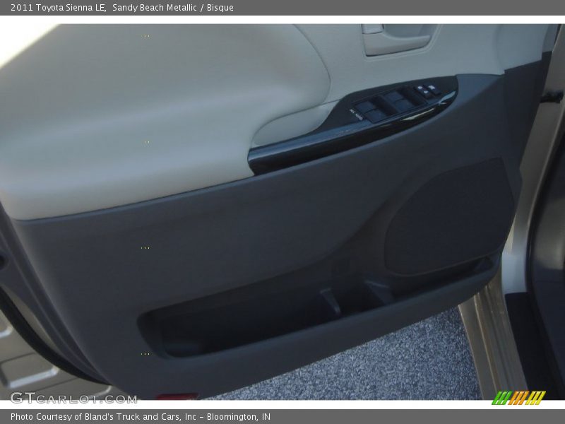 Sandy Beach Metallic / Bisque 2011 Toyota Sienna LE
