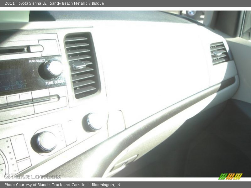Sandy Beach Metallic / Bisque 2011 Toyota Sienna LE