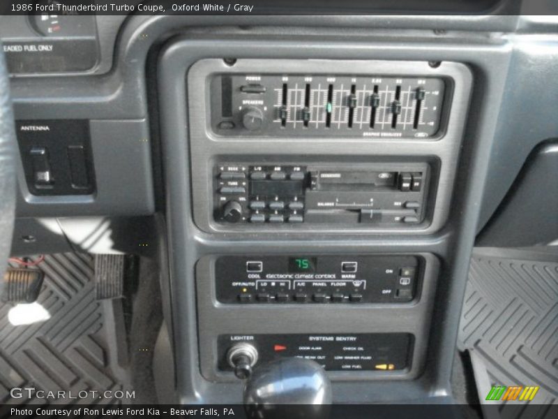Controls of 1986 Thunderbird Turbo Coupe