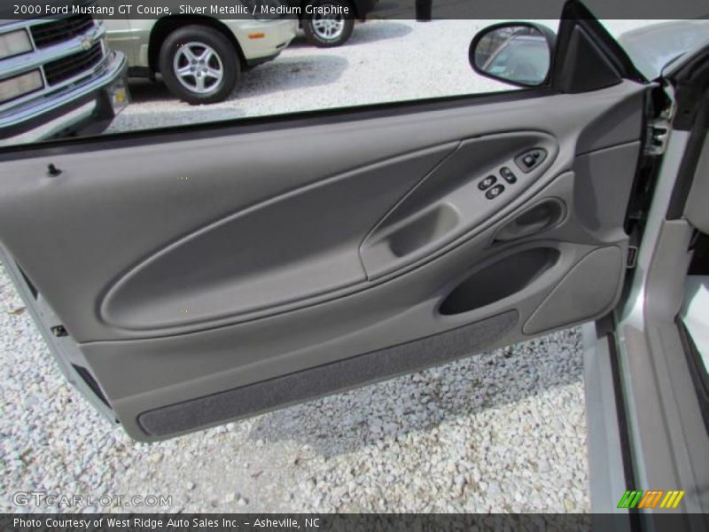 Silver Metallic / Medium Graphite 2000 Ford Mustang GT Coupe