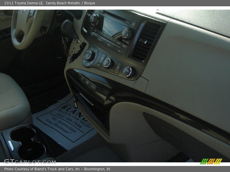 Sandy Beach Metallic / Bisque 2011 Toyota Sienna LE