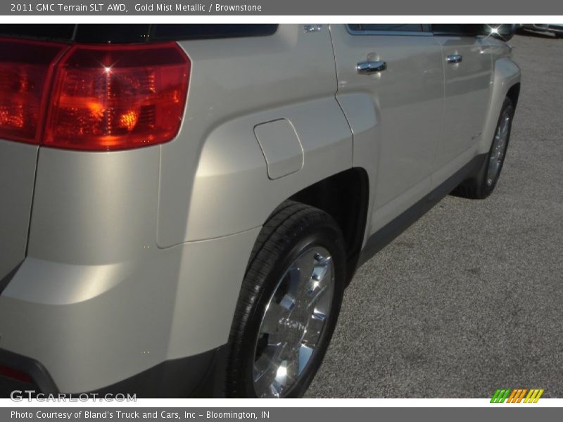 Gold Mist Metallic / Brownstone 2011 GMC Terrain SLT AWD