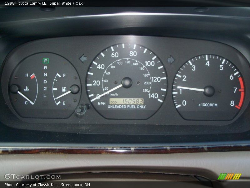 Super White / Oak 1998 Toyota Camry LE