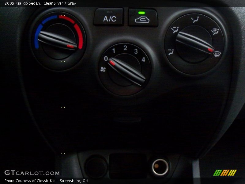 Clear Silver / Gray 2009 Kia Rio Sedan