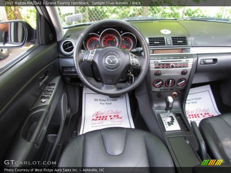 Dashboard of 2007 MAZDA3 s Grand Touring Hatchback