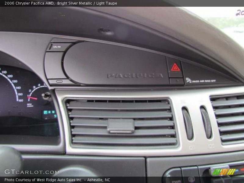 Bright Silver Metallic / Light Taupe 2006 Chrysler Pacifica AWD