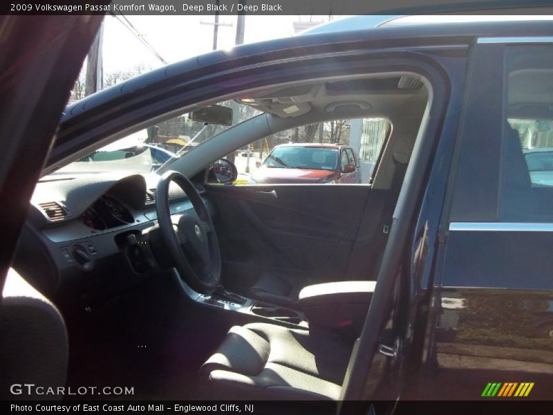 Deep Black / Deep Black 2009 Volkswagen Passat Komfort Wagon