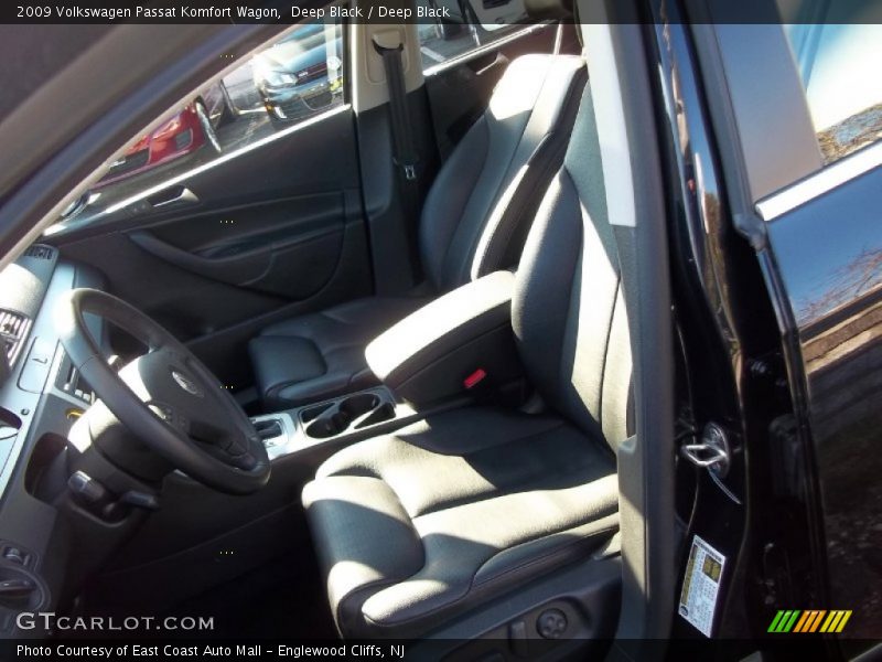Deep Black / Deep Black 2009 Volkswagen Passat Komfort Wagon