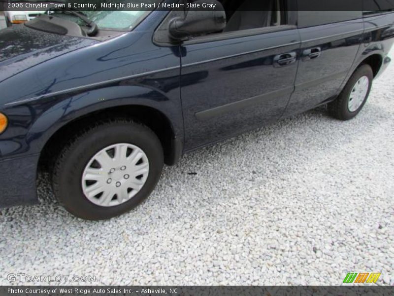 Midnight Blue Pearl / Medium Slate Gray 2006 Chrysler Town & Country