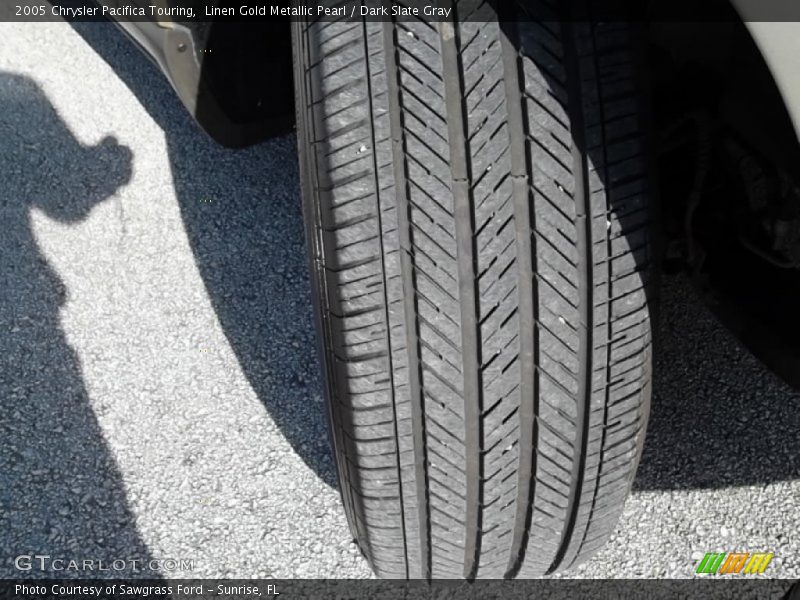 Linen Gold Metallic Pearl / Dark Slate Gray 2005 Chrysler Pacifica Touring
