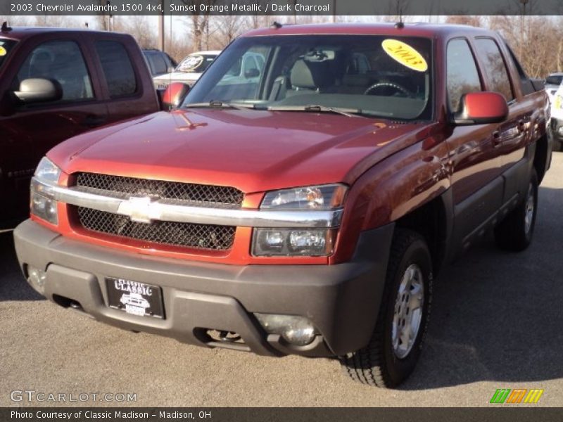 Sunset Orange Metallic / Dark Charcoal 2003 Chevrolet Avalanche 1500 4x4