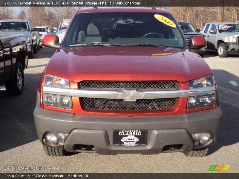 Sunset Orange Metallic / Dark Charcoal 2003 Chevrolet Avalanche 1500 4x4