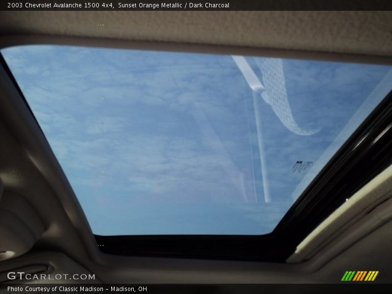 Sunset Orange Metallic / Dark Charcoal 2003 Chevrolet Avalanche 1500 4x4