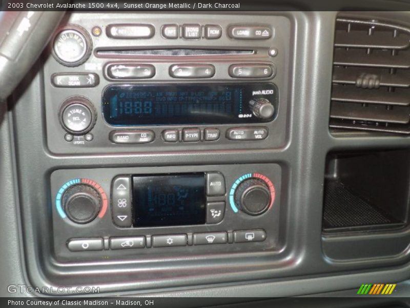 Sunset Orange Metallic / Dark Charcoal 2003 Chevrolet Avalanche 1500 4x4