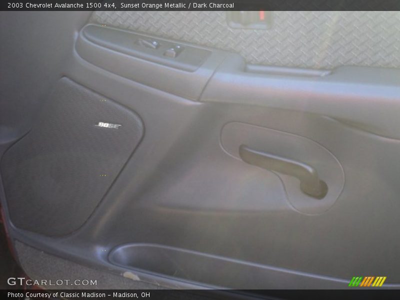 Sunset Orange Metallic / Dark Charcoal 2003 Chevrolet Avalanche 1500 4x4