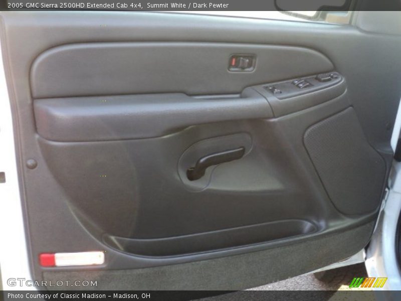 Summit White / Dark Pewter 2005 GMC Sierra 2500HD Extended Cab 4x4