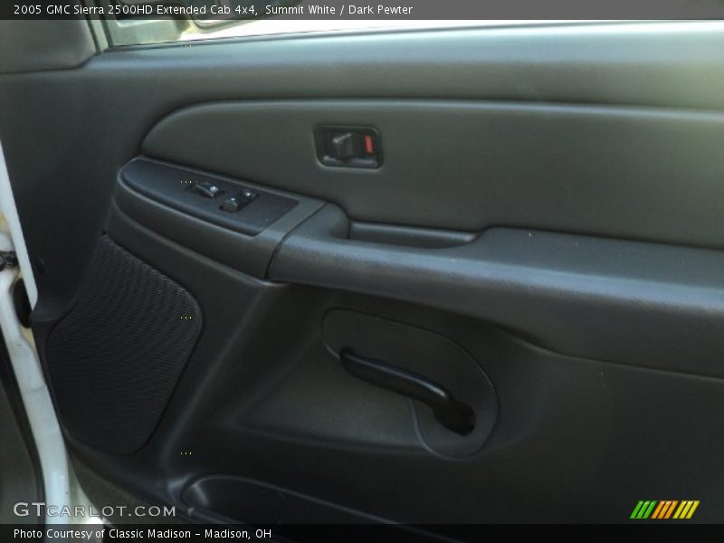 Summit White / Dark Pewter 2005 GMC Sierra 2500HD Extended Cab 4x4