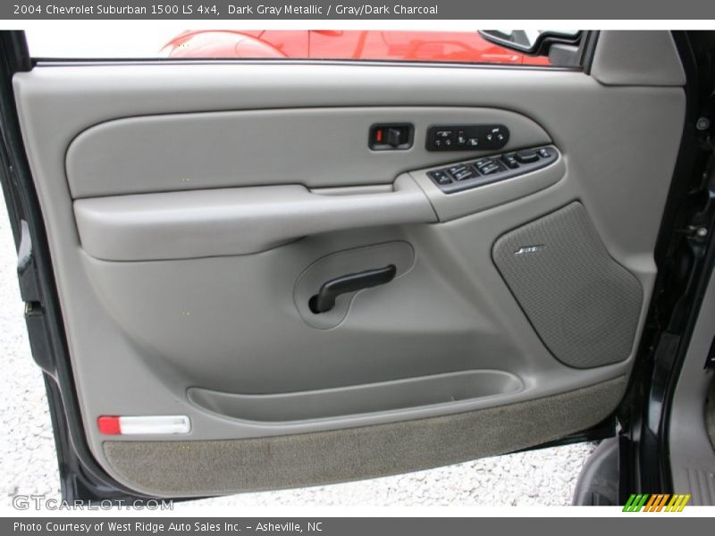 Dark Gray Metallic / Gray/Dark Charcoal 2004 Chevrolet Suburban 1500 LS 4x4