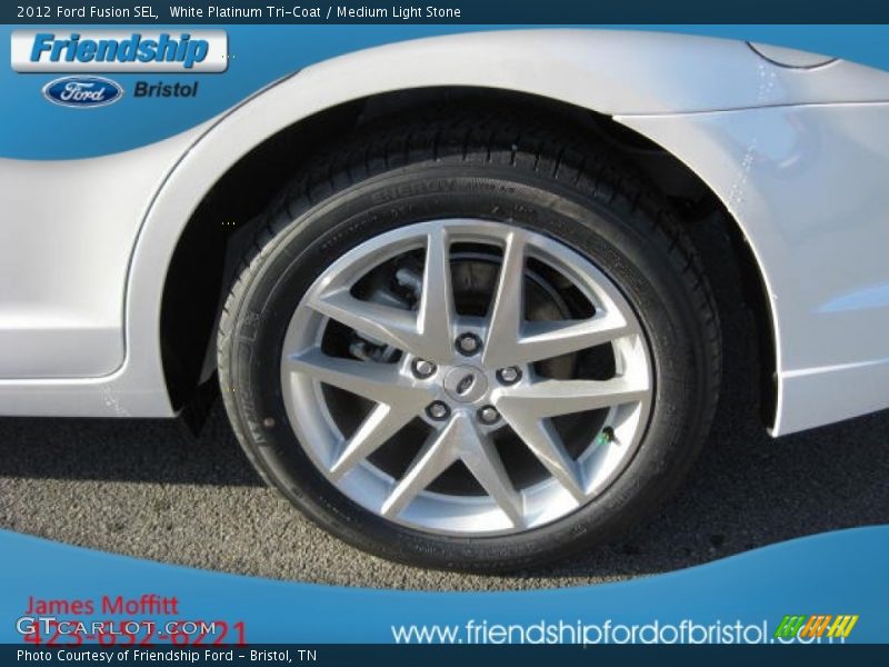 White Platinum Tri-Coat / Medium Light Stone 2012 Ford Fusion SEL