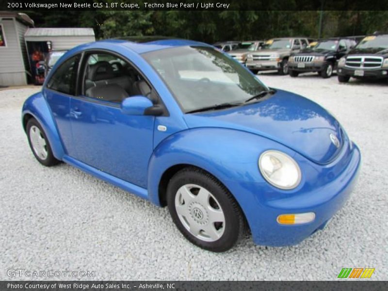 Front 3/4 View of 2001 New Beetle GLS 1.8T Coupe