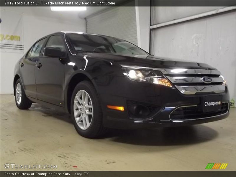 Tuxedo Black Metallic / Medium Light Stone 2012 Ford Fusion S