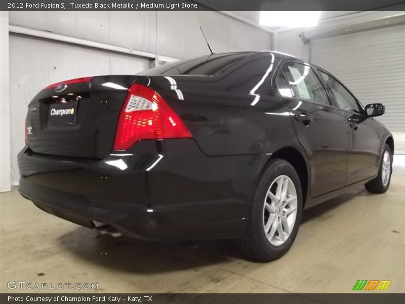 Tuxedo Black Metallic / Medium Light Stone 2012 Ford Fusion S