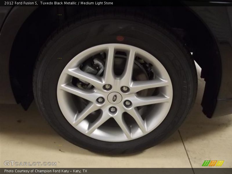 Tuxedo Black Metallic / Medium Light Stone 2012 Ford Fusion S