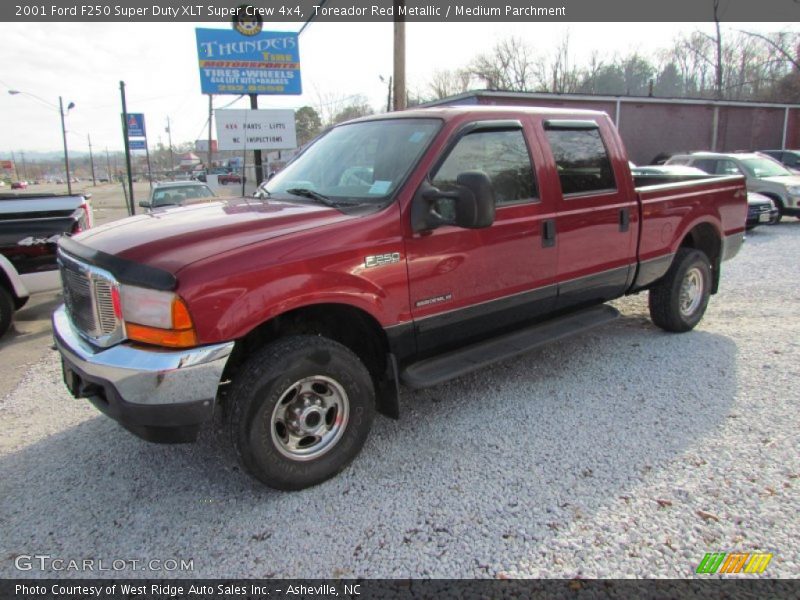Toreador Red Metallic / Medium Parchment 2001 Ford F250 Super Duty XLT Super Crew 4x4
