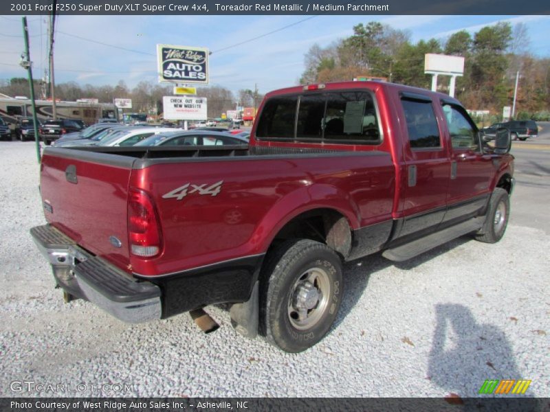 Toreador Red Metallic / Medium Parchment 2001 Ford F250 Super Duty XLT Super Crew 4x4