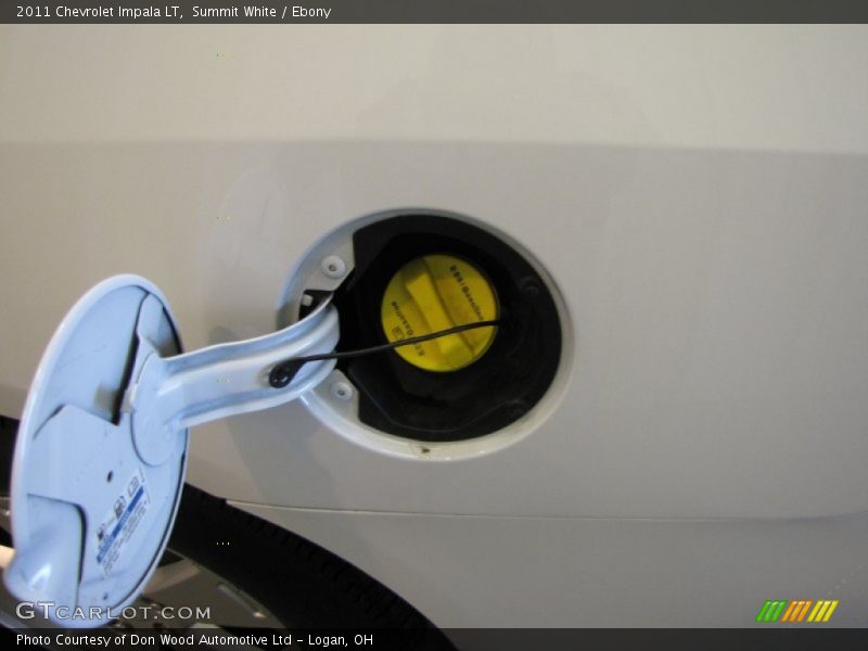 Summit White / Ebony 2011 Chevrolet Impala LT