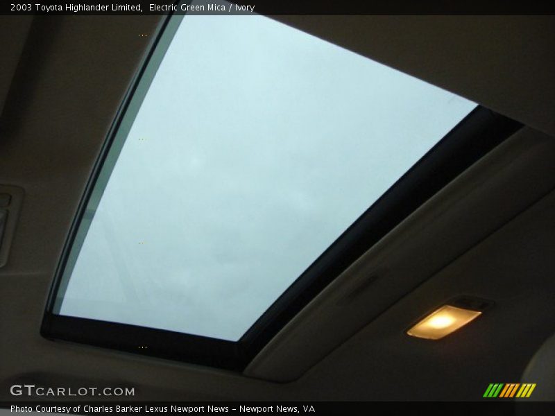 Electric Green Mica / Ivory 2003 Toyota Highlander Limited